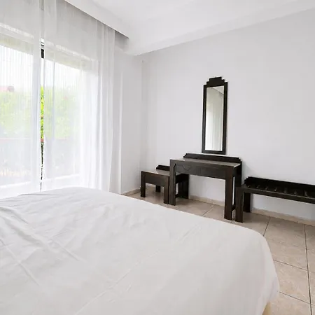 Hotel apartamentowy Ioli