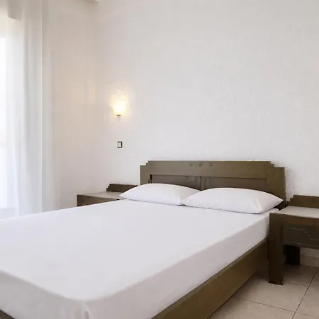 Ioli Apartahotel 3*