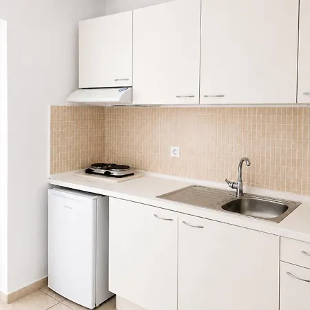 Hotel apartamentowy Ioli Skála Foúrkas
